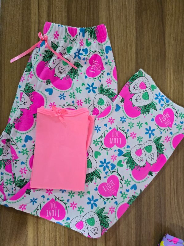 Pijama de pantalón corazones y oso